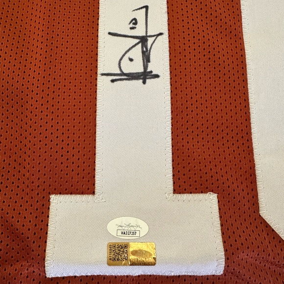 Texas UT LONGHORNS Vince Young ORIGINAL AUTOGRAPHED LONGHORNS FOOTBALL JERSEY - Picture 2 of 4